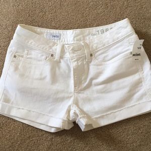 NWT Gap white jean shorts size 24/00